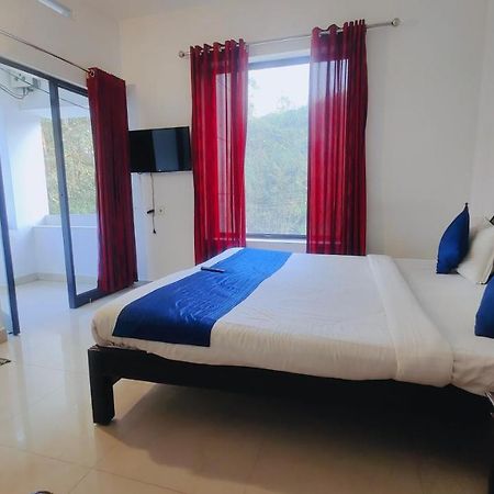 Lumino Karthika Hotel Munnar Buitenkant foto