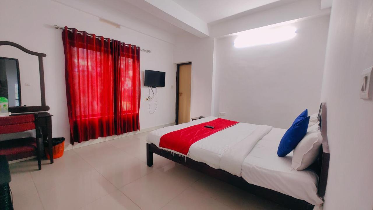 Lumino Karthika Hotel Munnar Buitenkant foto